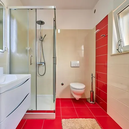 Apartmán Teuta_commodious At The